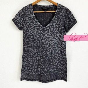 Rock & Republic All-Over Skulls Tee V-Neck Grey Slub Burnout Distressed Edgy Top